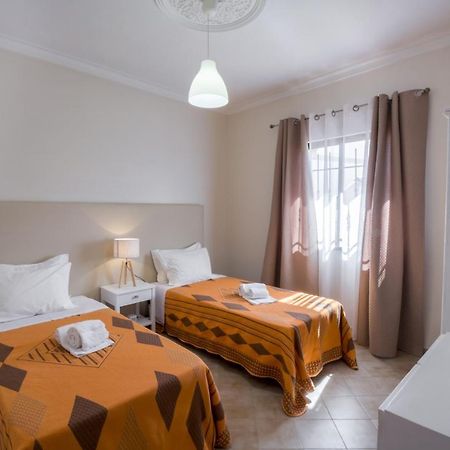 Apartamentos Pinto Quarteira Eksteriør bilde