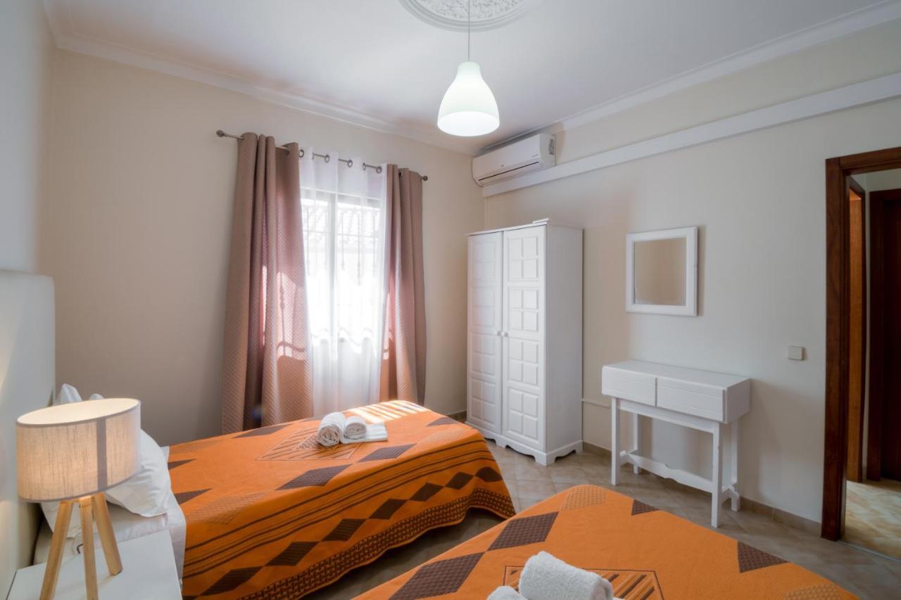 Apartamentos Pinto Quarteira Eksteriør bilde